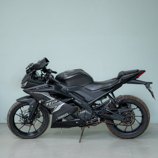 Yamaha R15 V3