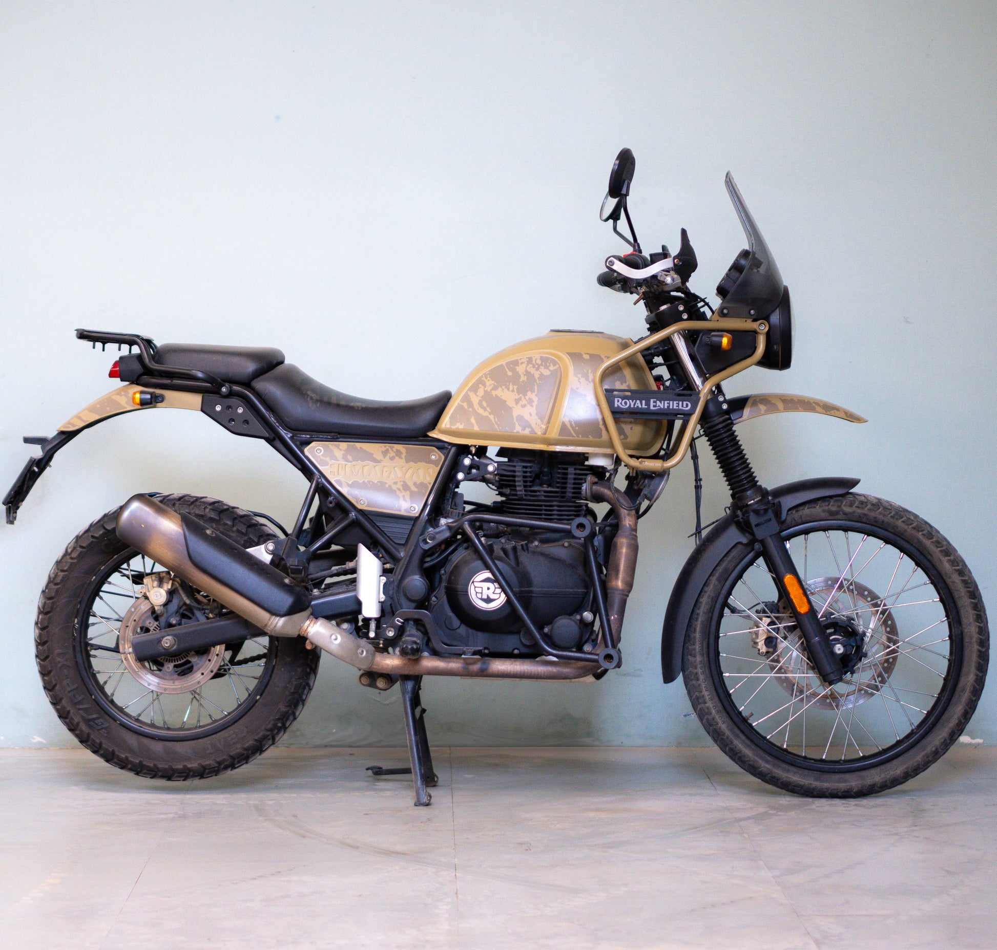 used himalayan for sale  in gurgaon  side view 