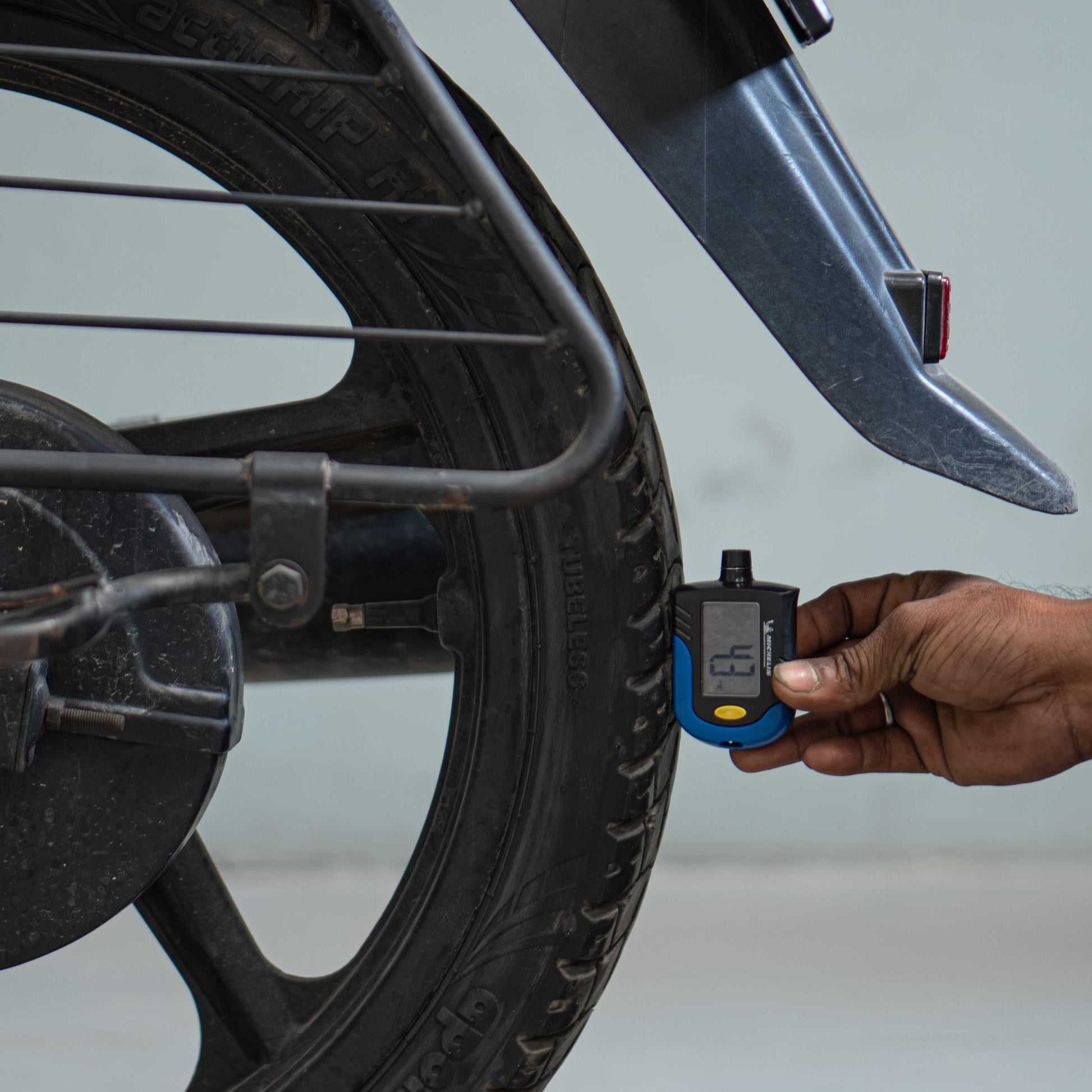 TVS Radeon tyre condition used bike Gurgaon tread inspection commuter motorcycle